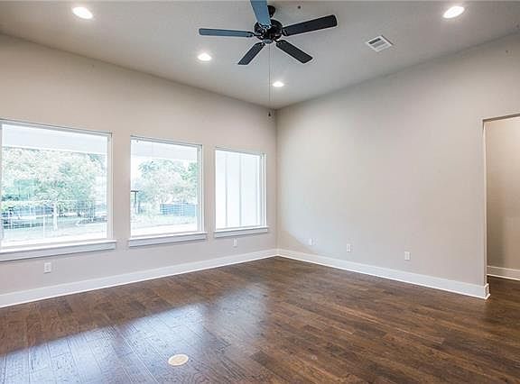 2nd image of 21716 Ticonderoga Ave