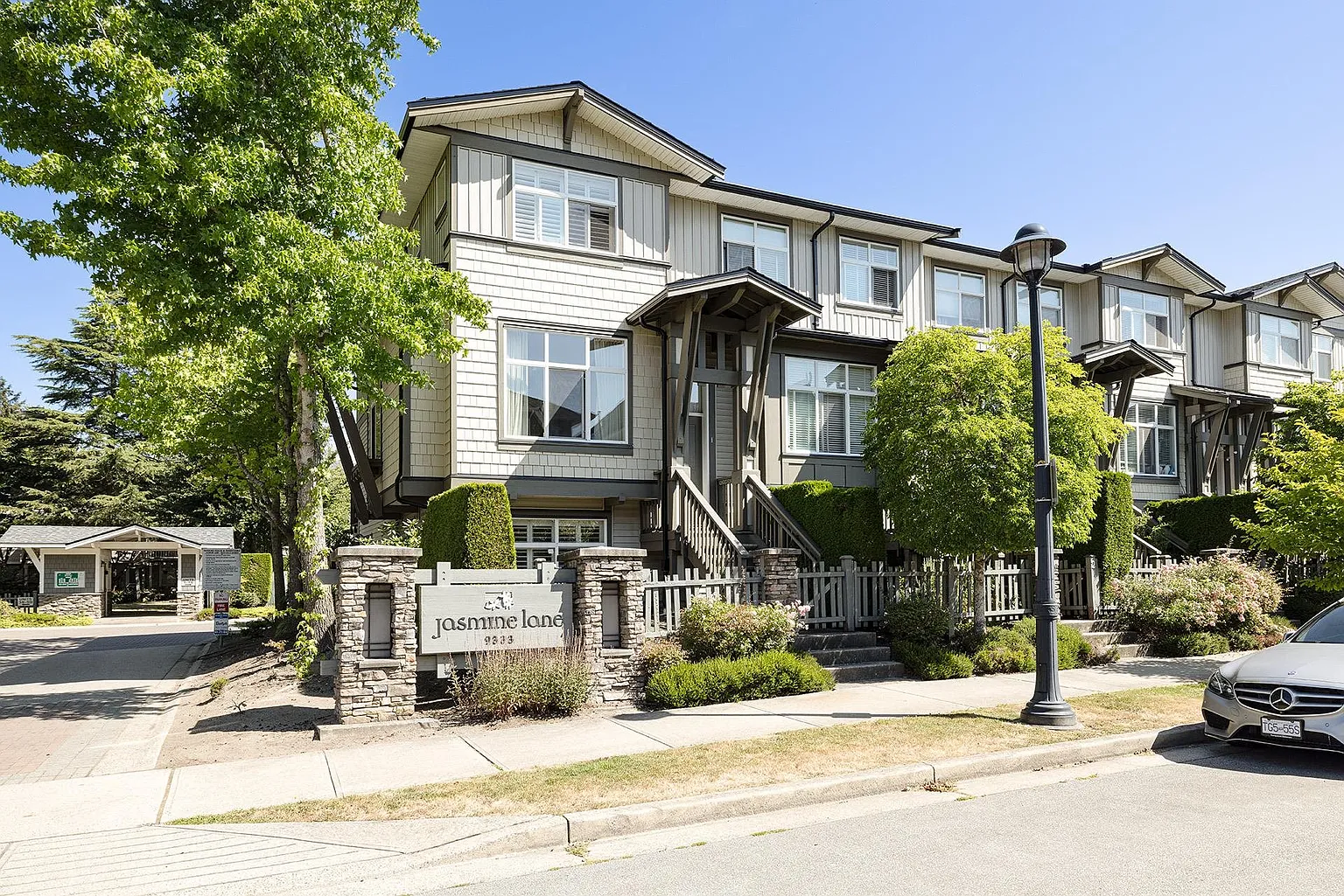 9333 Sills Ave #1 photo 1