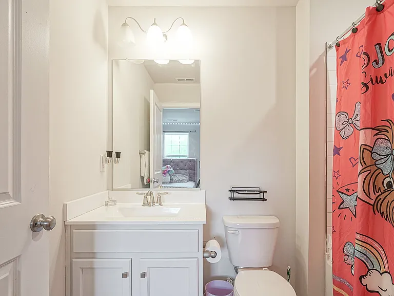 32 Westmont Dr #4 — Photo 9