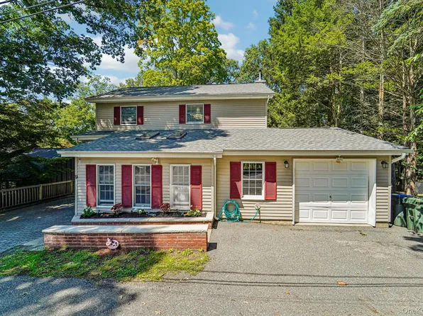 9 Morgans Way, Greenwood Lake, NY 10925