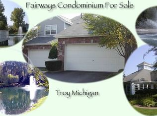 1176 Fairways Blvd #1, Troy, MI 48085