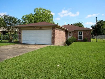 217 Austin St, Angleton, TX, 77515