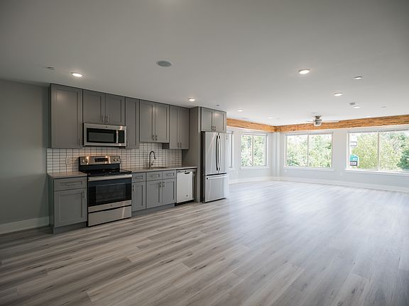 2nd image of 684 N 33rd St Unit 3