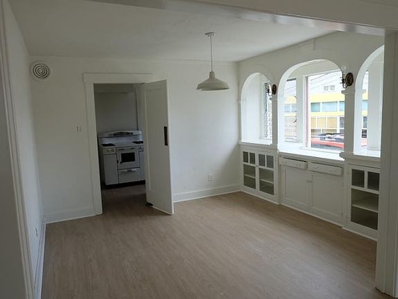 5th image of 2610 Abbot Kinney Blvd