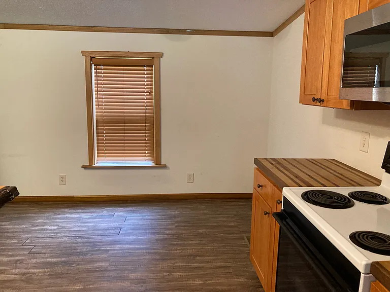 156 Brent Rd — Photo 12