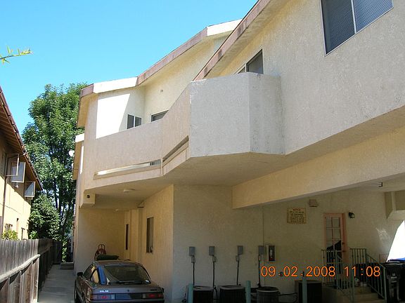 2nd image of 12420 Moorpark St #1