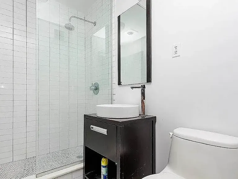 286 Stanhope St #5A — Photo 7