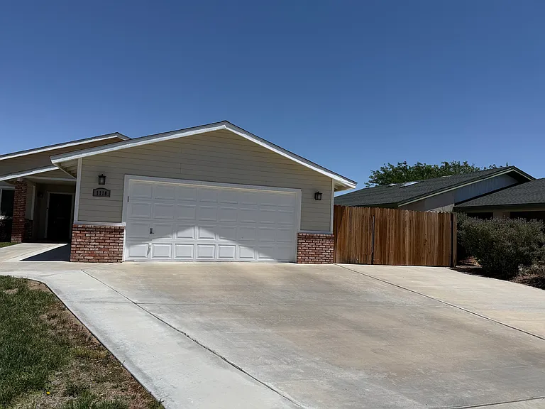 1118 Amie Ct — Photo 3