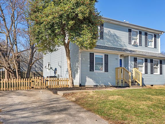 3rd image of 121 Lakeview Dr