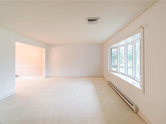 3rd image of 32834 Tanglewood Ct
