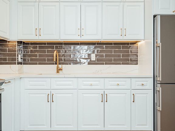 3rd image of 115 Stanwix St #664