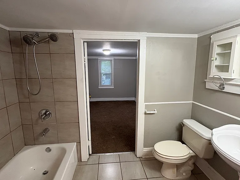 6024 Cunningham St — Photo 9