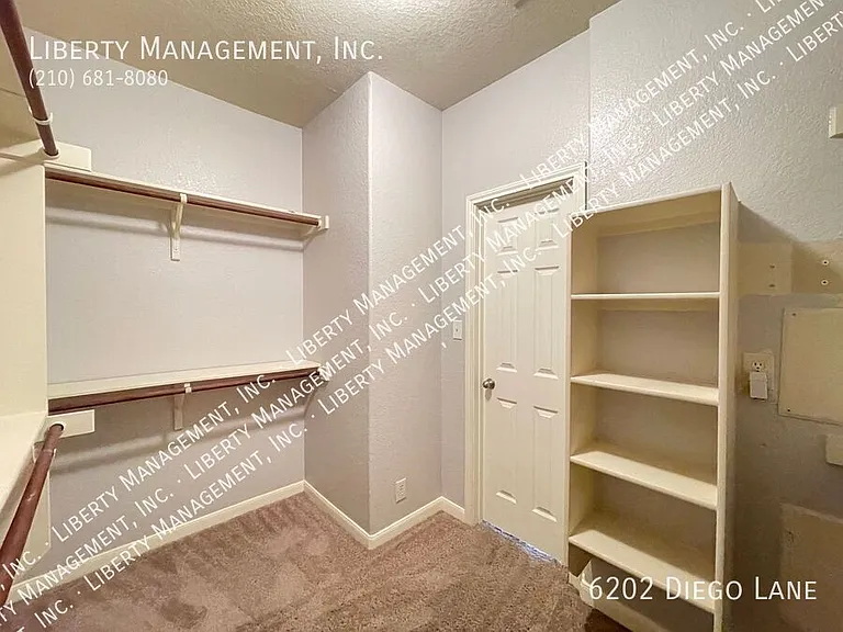 6202 Diego Ln — Photo 24