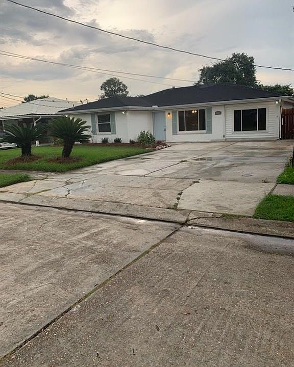 1st image of 493 Mimosa Dr