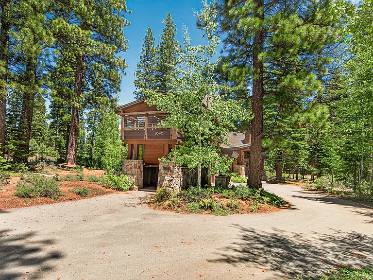 8542 Kaweah Cir — Photo 49