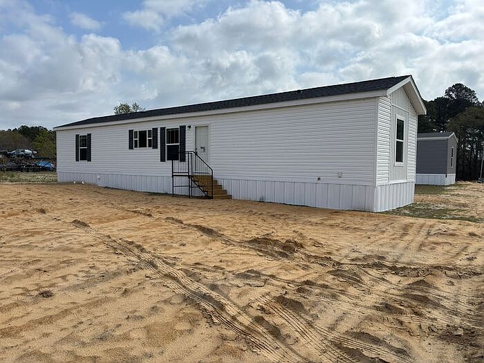 1st image of 183 Plum Dr