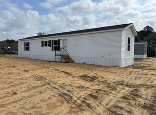 183 Plum Dr, Raeford, NC 28376