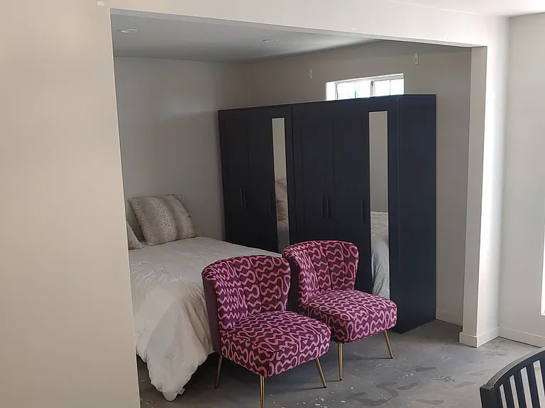 8623 Milna Ave — Photo 2