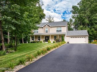 8 Margaret Dr, Wilton, NY 12831
