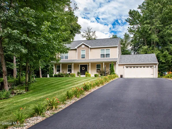 8 Margaret Drive, Wilton, NY 12831