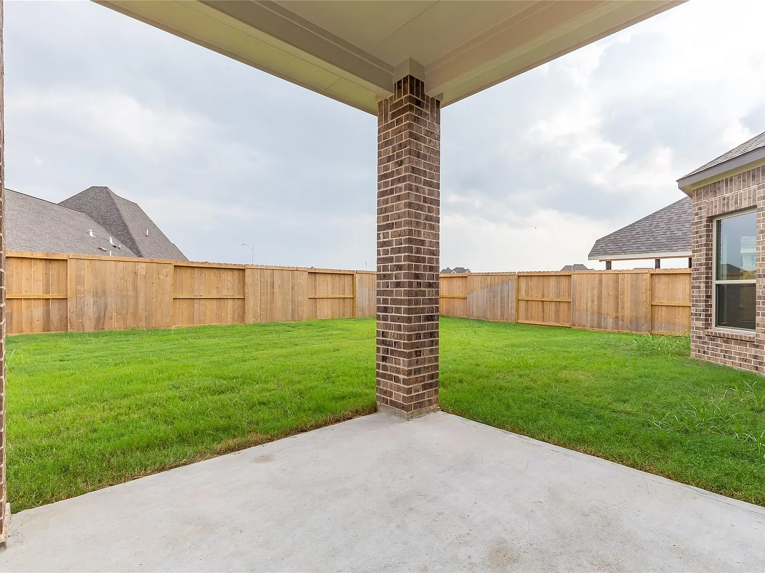 4 bed, 3.5 bath, 2781 sqft, $3,195 — Photo 4