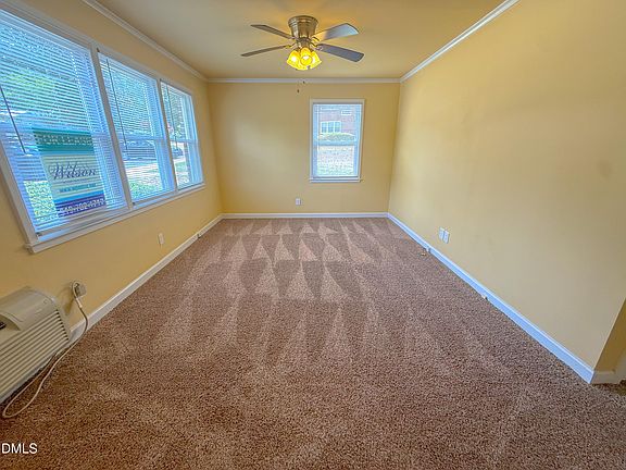 3rd image of 833 Daniels St APT A
