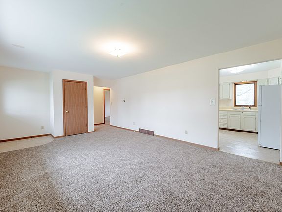 Living room entrance into the kitchen