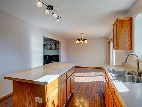 5th image of 1205 Southridge Dr