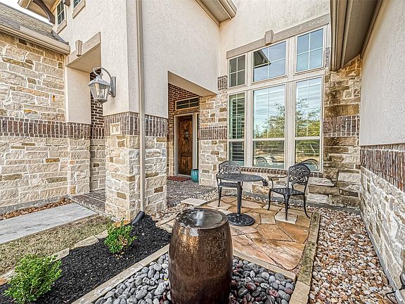 5th image of 30 Argosy Bend Pl