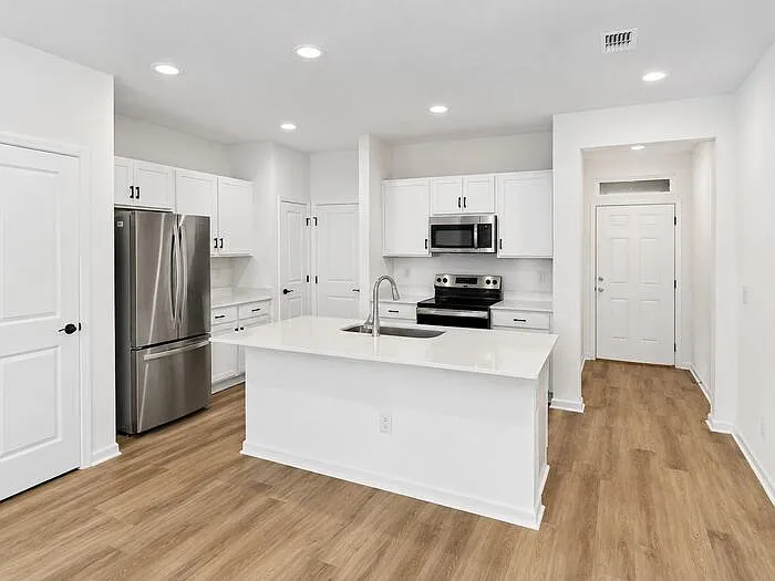 8668 Elmo Rd — Photo 3