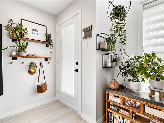 2nd image of 566 Rue Bourguignon