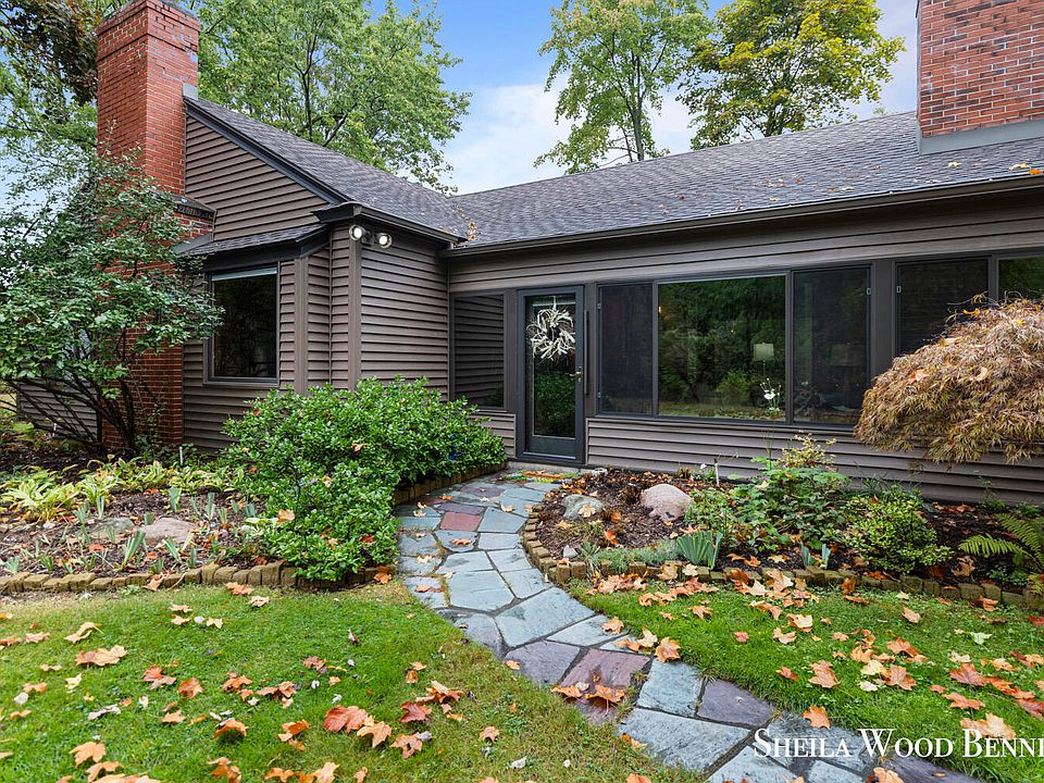 1st image of 4564 E Beltline Ave NE