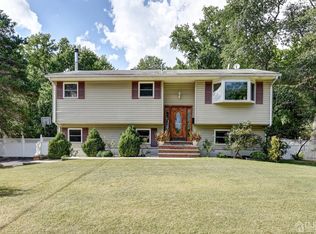 2 Colonial Rd, Old Bridge, NJ 08857