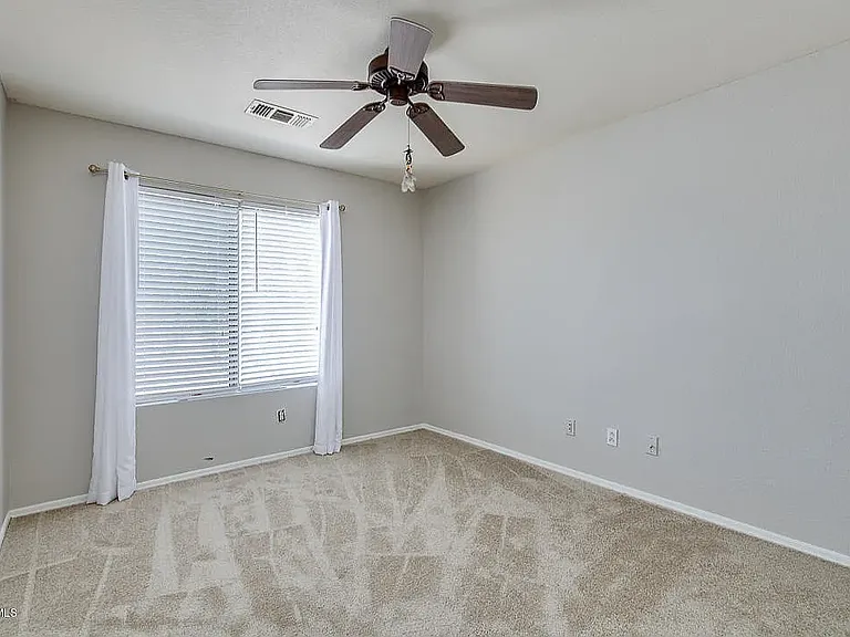 1348 S Heritage Dr — Photo 7