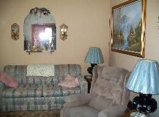 704 Academy St, Elroy, WI 53929