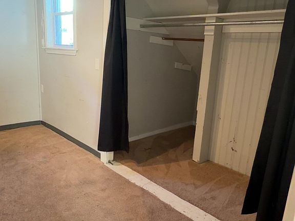 5th image of 118 Maple St #1