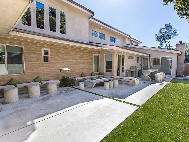 2854 Westwood Blvd — Photo 13