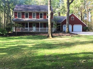 3956 Ravinewood Dr, Austinburg, OH 44010