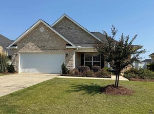 302 Lamplight Dr, Byron, GA 31008