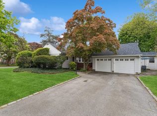 1362 Anna Pl, Baldwin, NY 11510