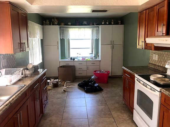 4th image of 6491 SW 7th Ct