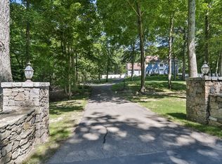30 Oak Ln, Weston, CT 06883