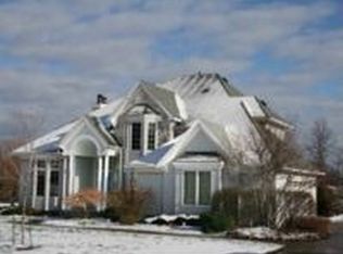 3001 Westwood Estates Dr, Erie, PA