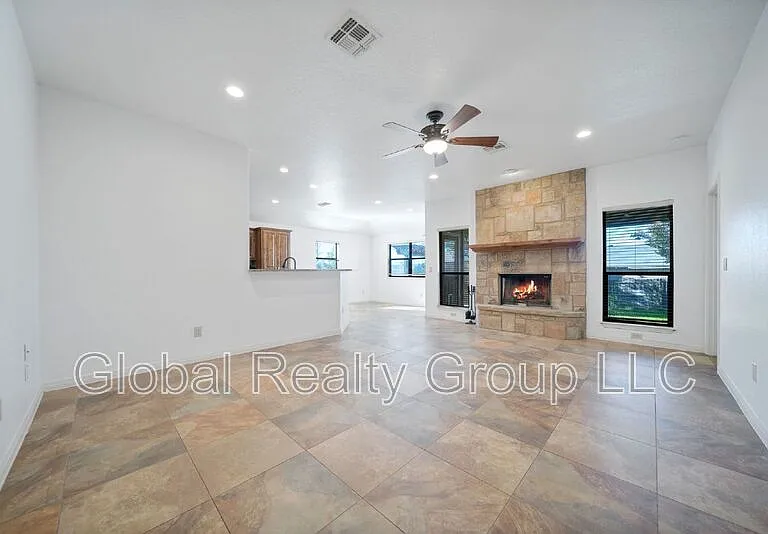 1634 Sunblossom Cir — Photo 28