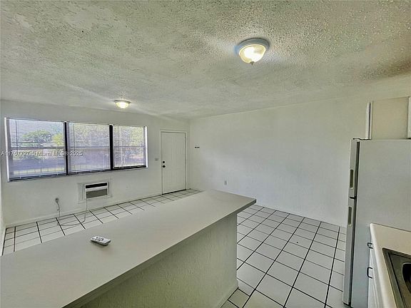 5th image of 2987 NW 46th St Unit 3