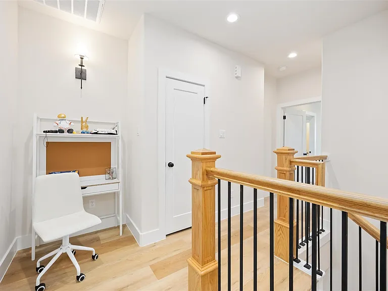 10608 Ashville Dr — Photo 19