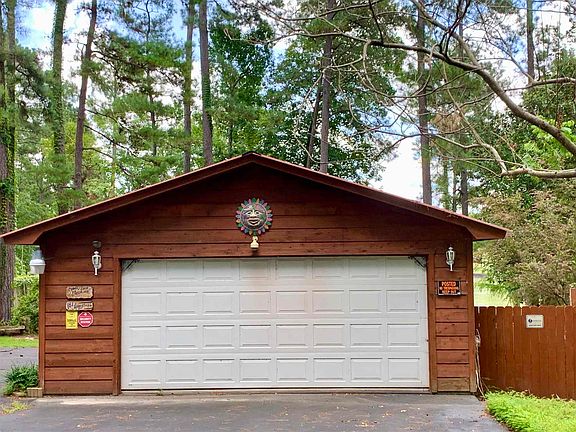 3rd image of 161 Honeysuckle Dr