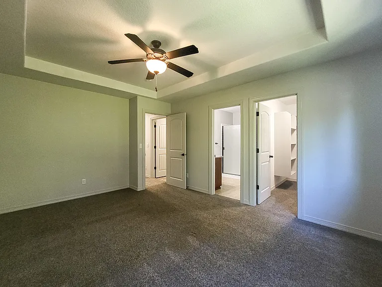 409 Madrona Ave SE — Photo 15