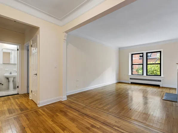 530 East 88th Street image 2 of 12