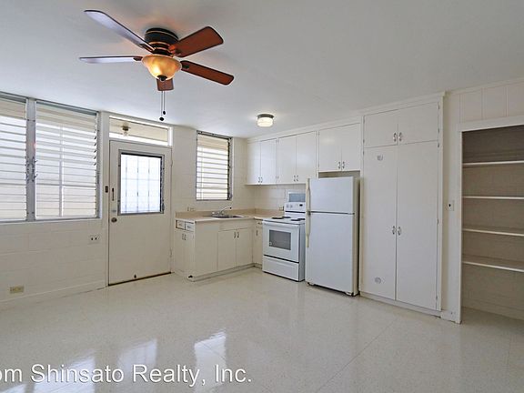 3rd image of 3110 Paliuli St #6